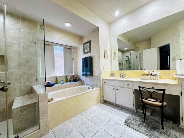 4754 Wynnview Drive, Friendswood, TX 77546