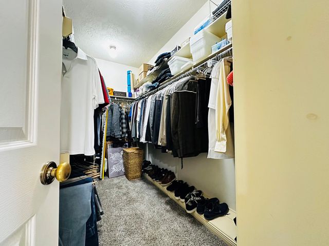 4754 Wynnview Drive, Friendswood, TX 77546