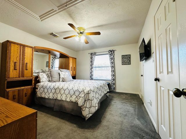 4754 Wynnview Drive, Friendswood, TX 77546