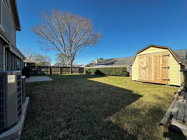 4754 Wynnview Drive, Friendswood, TX 77546