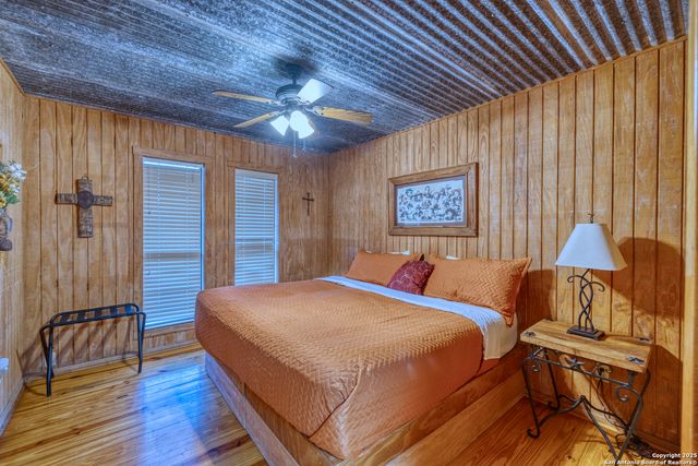 186 Cat Claw Mtn, Concan, TX 78838