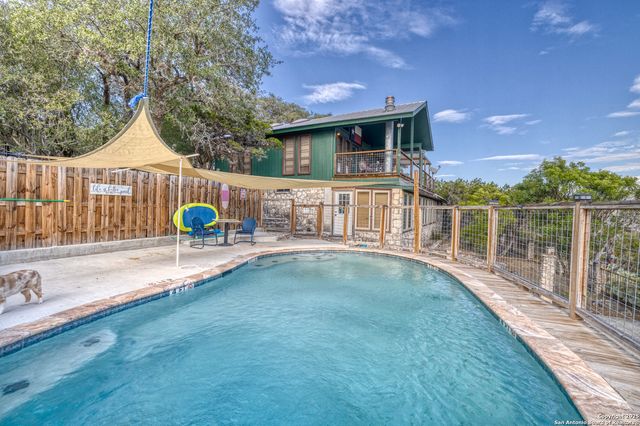 186 Cat Claw Mtn, Concan, TX 78838