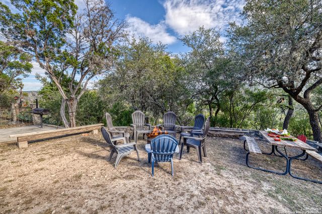 186 Cat Claw Mtn, Concan, TX 78838