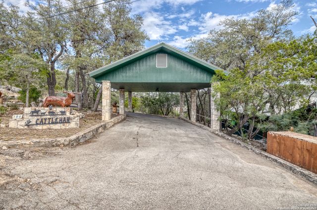 186 Cat Claw Mtn, Concan, TX 78838