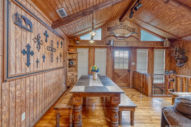 186 Cat Claw Mtn, Concan, TX 78838