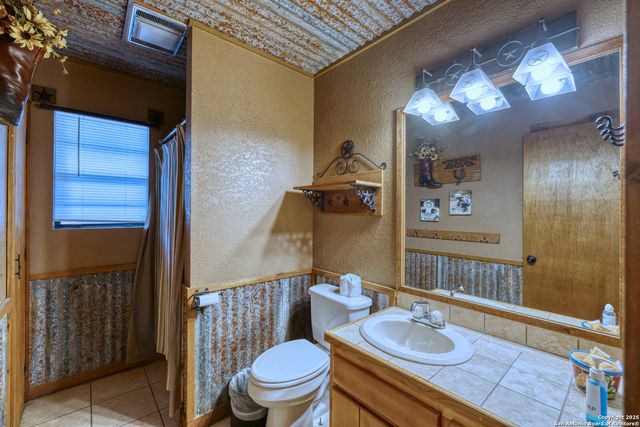 186 Cat Claw Mtn, Concan, TX 78838