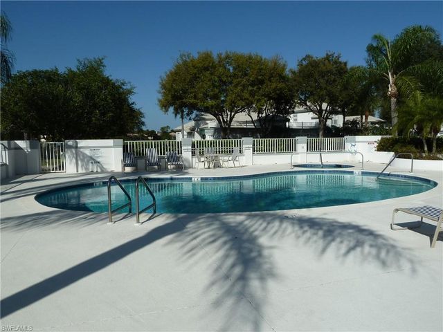 8040 Glen Abbey CIR, Fort Myers, FL 33912