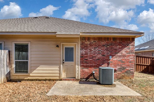 2509 Wood River Parkway, Mansfield, TX 76063