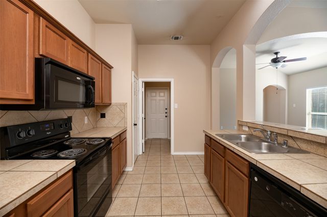 2509 Wood River Parkway, Mansfield, TX 76063