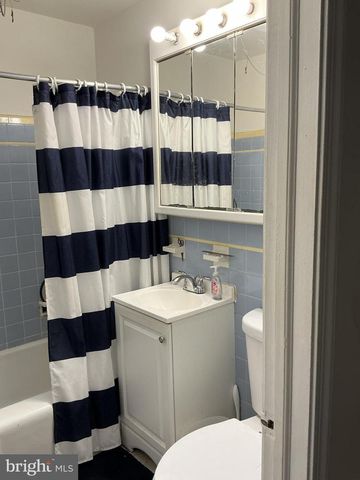 5932 N 10TH ST N, Philadelphia, PA 19141