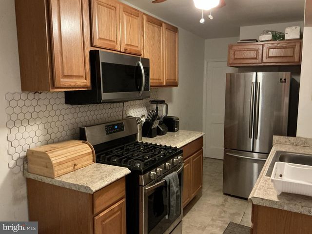 5932 N 10TH ST N, Philadelphia, PA 19141