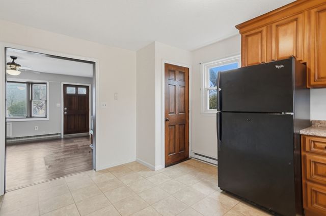 179 Pleasant Valley Street F, Methuen, MA 01844