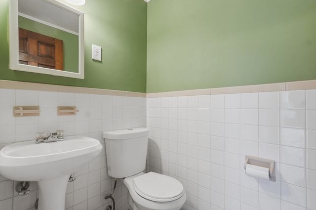 179 Pleasant Valley Street F, Methuen, MA 01844