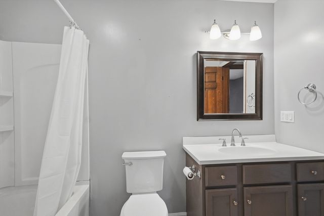 179 Pleasant Valley Street F, Methuen, MA 01844