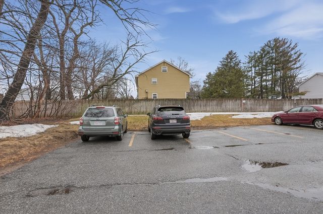 179 Pleasant Valley Street F, Methuen, MA 01844