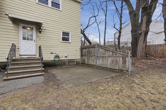 179 Pleasant Valley Street F, Methuen, MA 01844