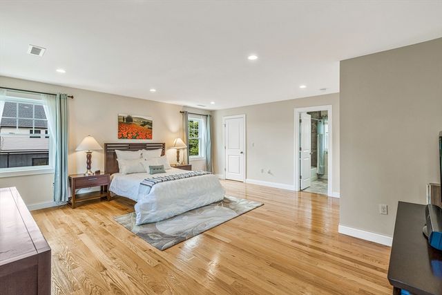 184 College Farm Rd, Waltham, MA 02451