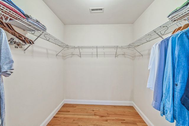 184 College Farm Rd, Waltham, MA 02451
