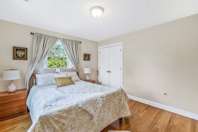 184 College Farm Rd, Waltham, MA 02451