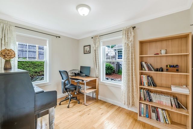 184 College Farm Rd, Waltham, MA 02451