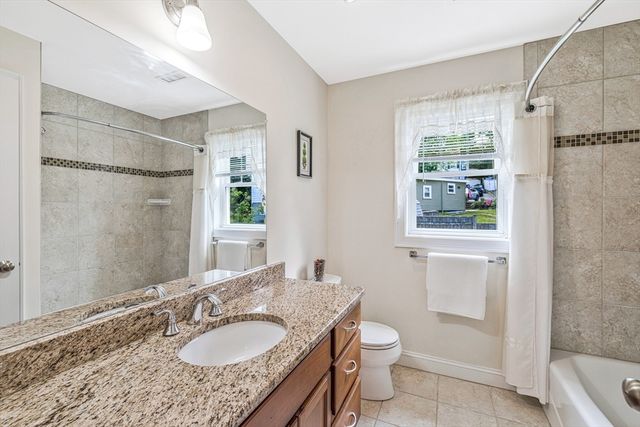 184 College Farm Rd, Waltham, MA 02451