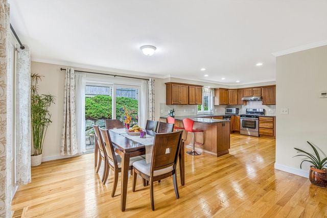 184 College Farm Rd, Waltham, MA 02451