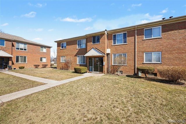 31805 Kelly Road 25, Fraser, MI 48026