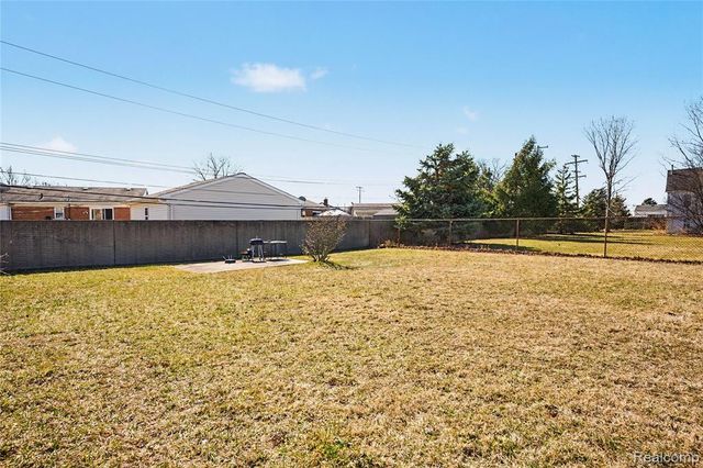 31805 Kelly Road 25, Fraser, MI 48026