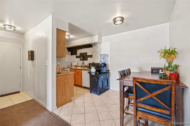 31805 Kelly Road 25, Fraser, MI 48026