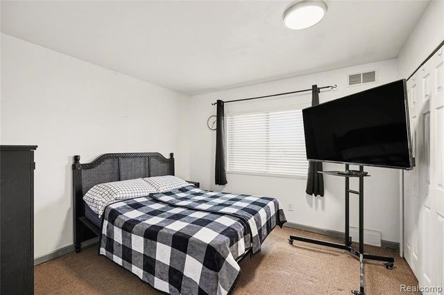 31805 Kelly Road 25, Fraser, MI 48026