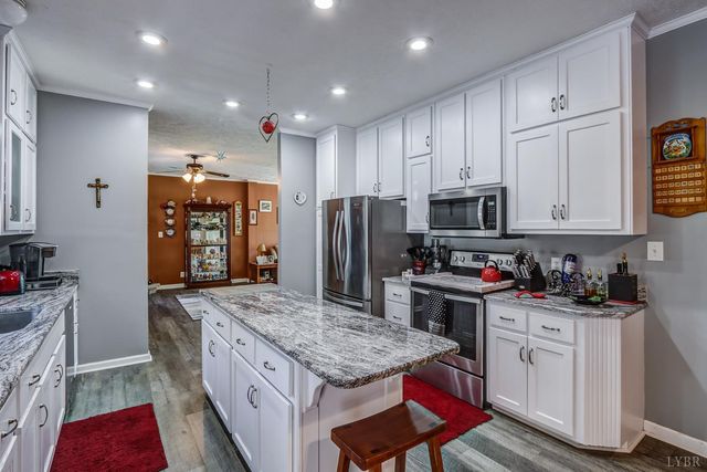 1230 Spencer Road, Concord, VA 24538