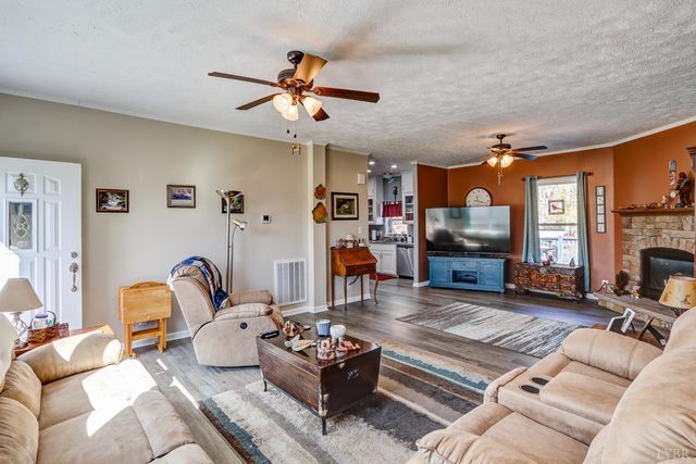 1230 Spencer Road, Concord, VA 24538