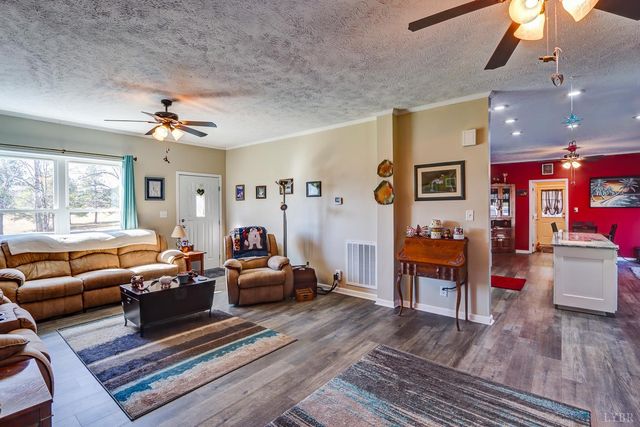 1230 Spencer Road, Concord, VA 24538