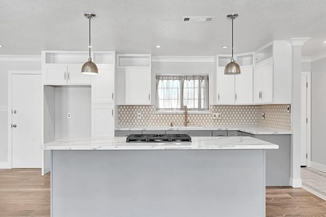 3762 N Claremont Avenue, Fresno, CA 93727