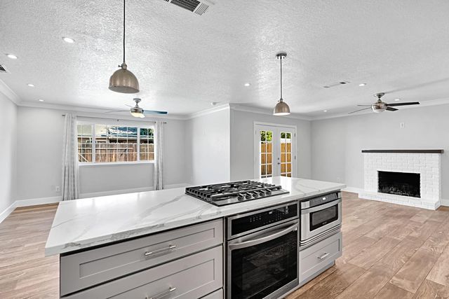3762 N Claremont Avenue, Fresno, CA 93727