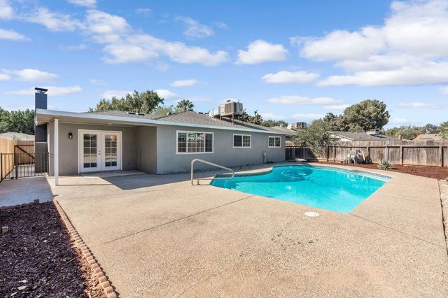 3762 N Claremont Avenue, Fresno, CA 93727
