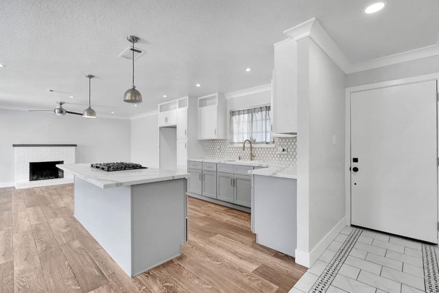 3762 N Claremont Avenue, Fresno, CA 93727