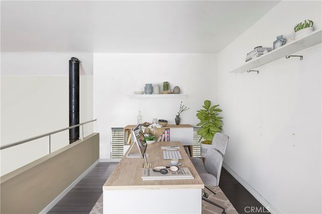 18645 Hatteras, Tarzana, CA 91356