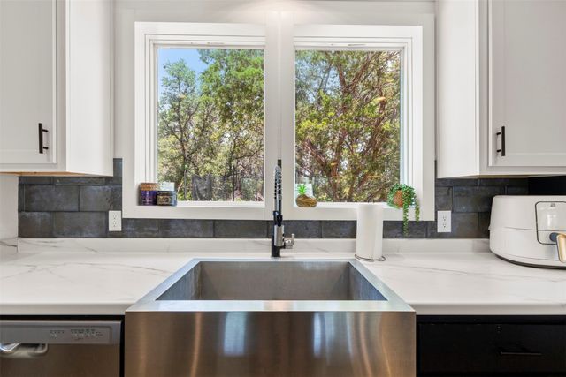 4674 Azle Highway, Weatherford, TX 76085