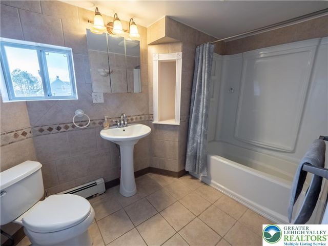 220 West Kleinhans Street, Easton, PA 18042