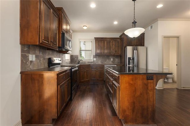 505 SW Webster Drive, Blue Springs, MO 64014