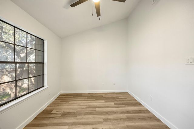 7122 Wood Hollow DR 29, Austin, TX 78731