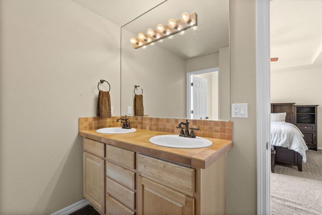 19788 Chicory Avenue, Bend, OR 97702