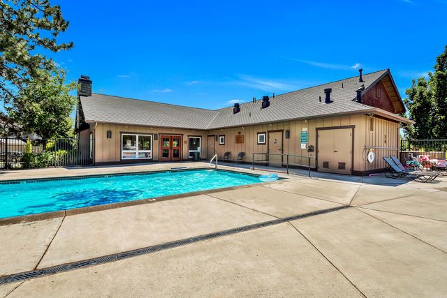 19788 Chicory Avenue, Bend, OR 97702