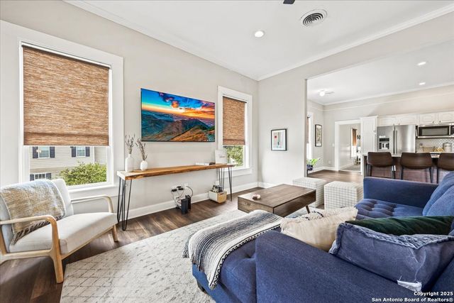 703 E Euclid Ave, San Antonio, TX 78212