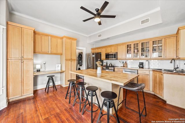 703 E Euclid Ave, San Antonio, TX 78212