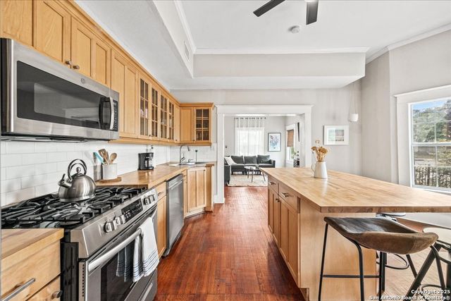 703 E Euclid Ave, San Antonio, TX 78212