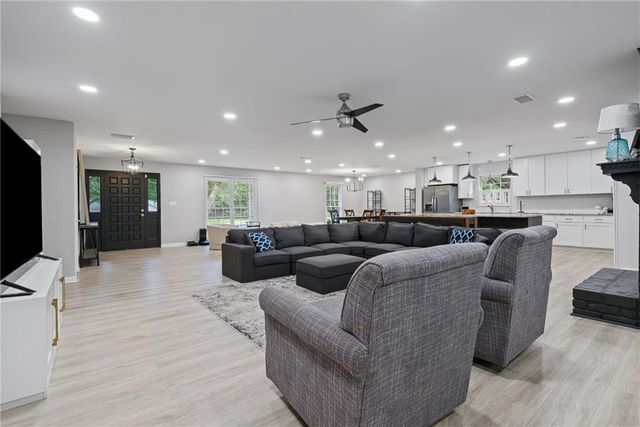 424 Hounds Run W, Mobile, AL 36608