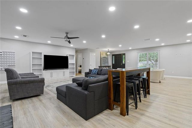 424 Hounds Run W, Mobile, AL 36608