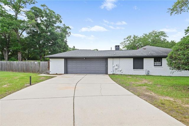 424 Hounds Run W, Mobile, AL 36608